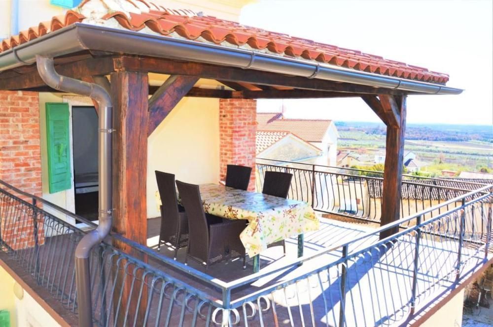 Villa Višnjan, Croatia, 800 m² - picture 2