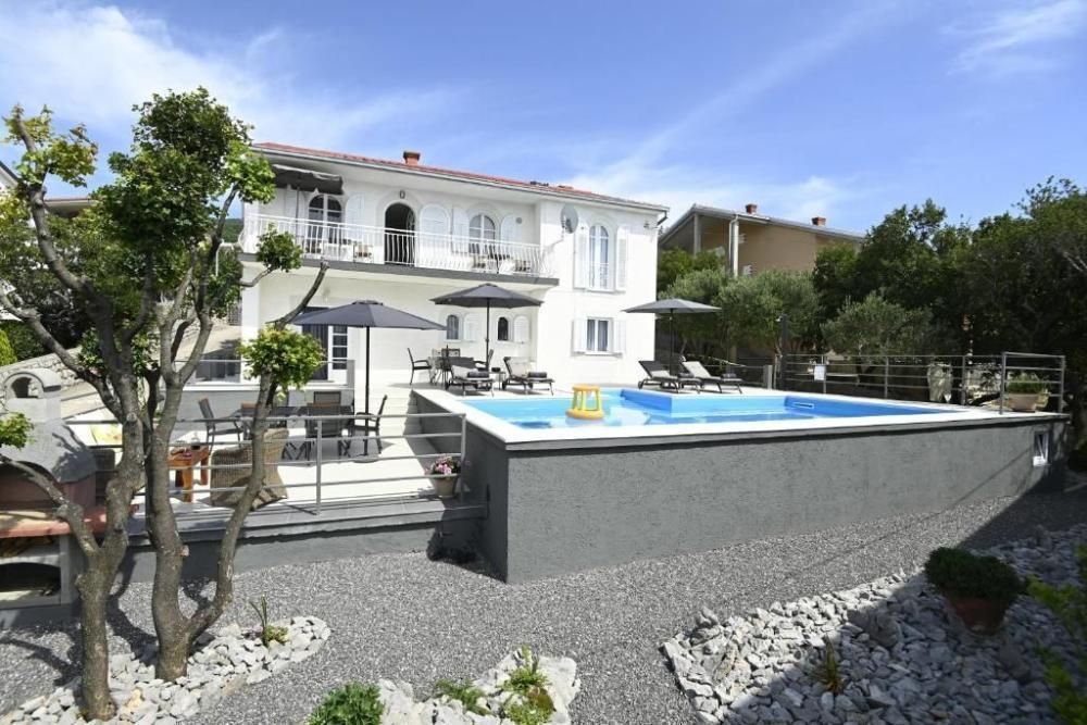 Villa en Novi Vinodolski, Croacia, 240 m² - imagen 2