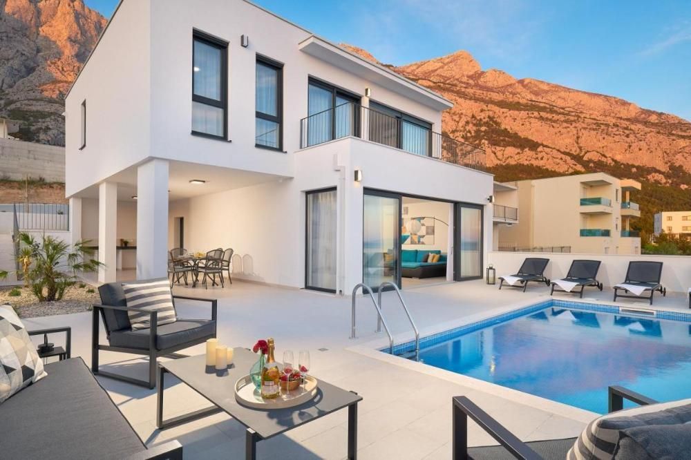 Villa à Makarska, Croatie, 200 m² - image 2