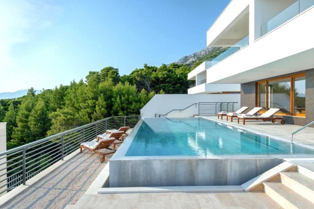 Villa dans Baška Voda, Croatie, 480 m² - image 2