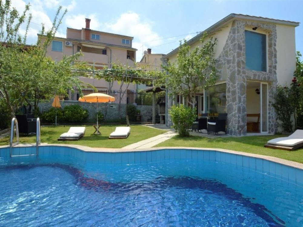 Hotel en Fazana, Croacia, 897 m² - imagen 2