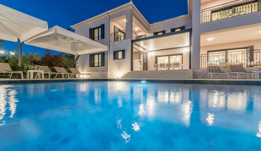 Villa à Zadar, Croatie, 425 m² - image 2