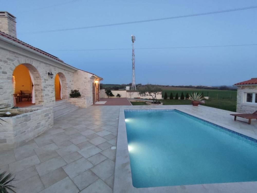 Villa en Brtonigla, Croacia, 143 m² - imagen 2