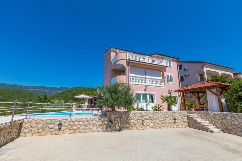 Villa à Crikvenica, Croatie, 440 m² - image 2