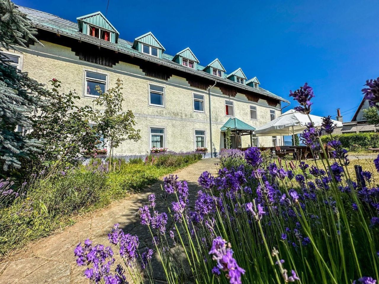 Hotel Fužine, Croacia, 1 200 m² - imagen 1