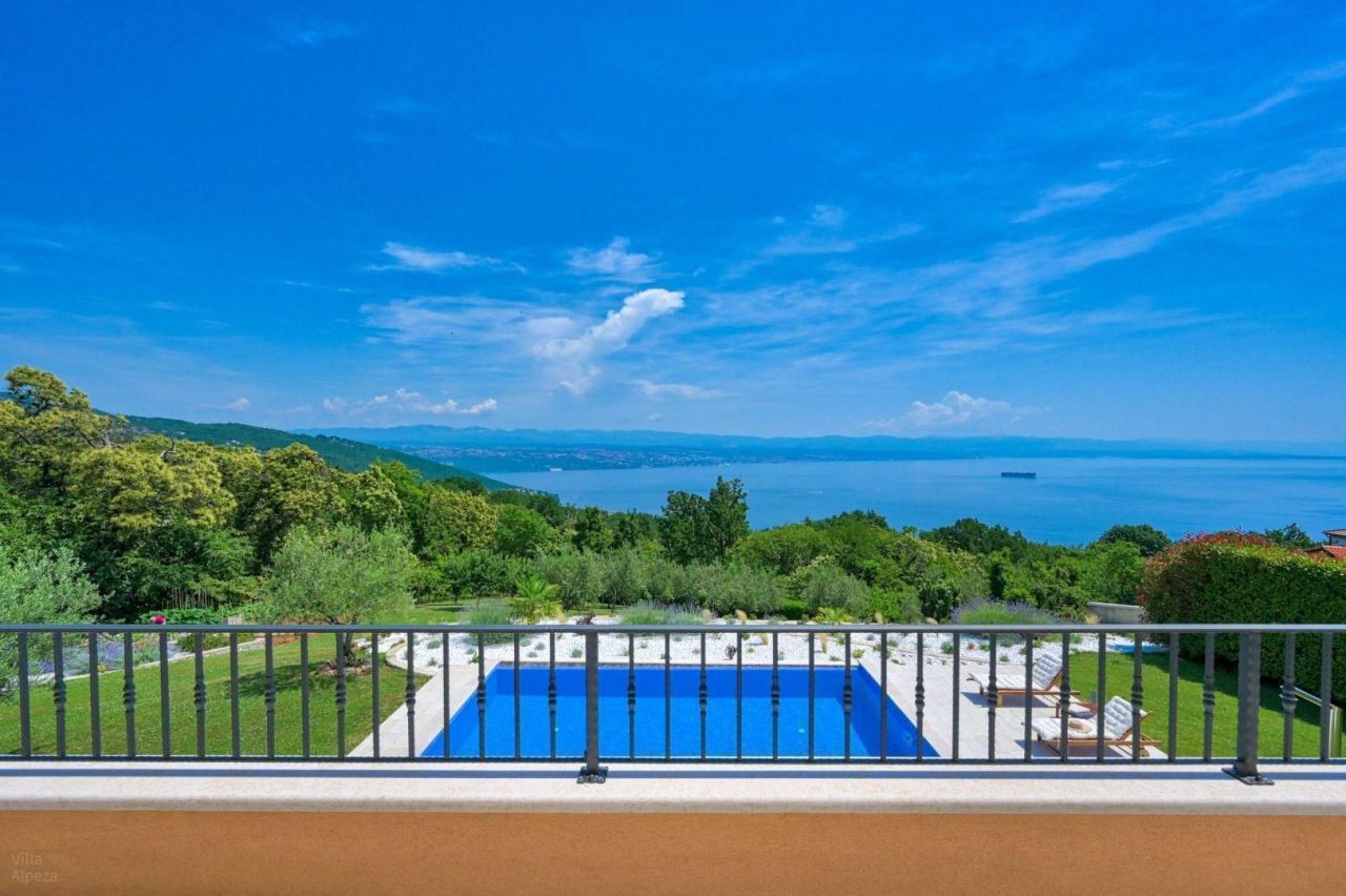 Villa in Lovran, Croatia, 344 m² - picture 2