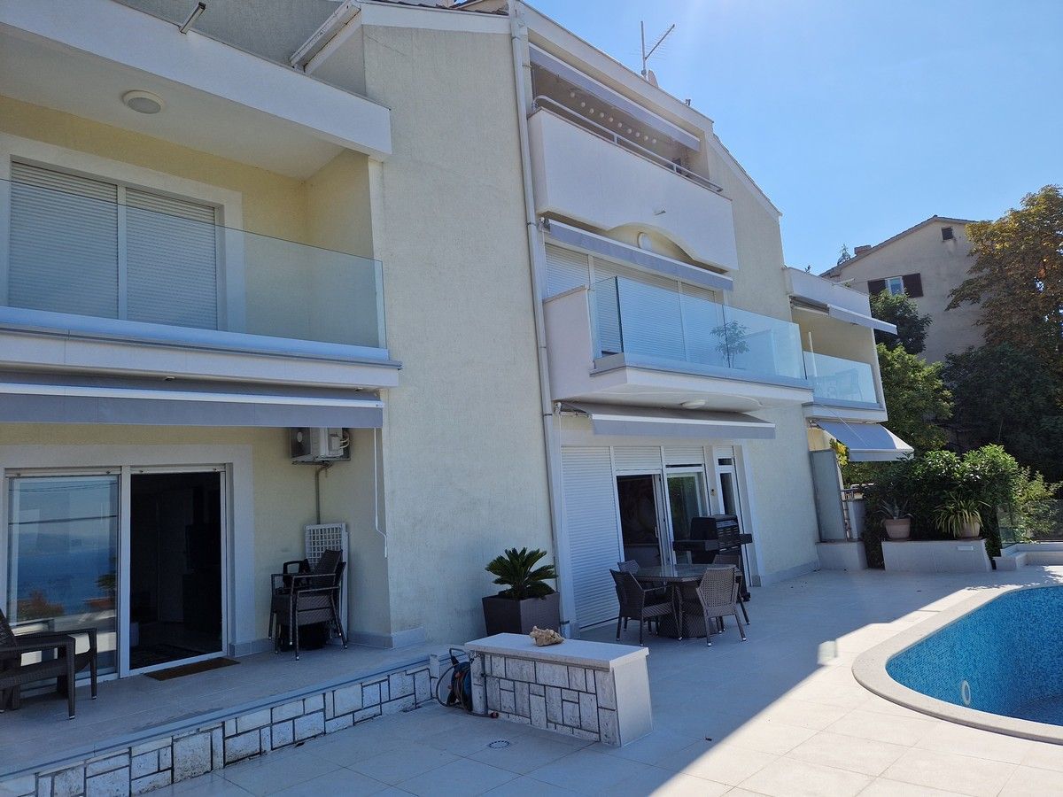 Villa in Rijeka, Croatia, 750 m² - picture 2