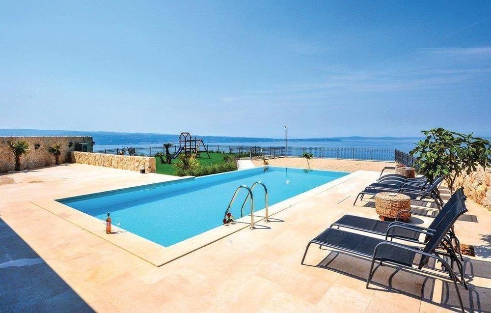 Villa in Split, Croatia, 480 m² - picture 3