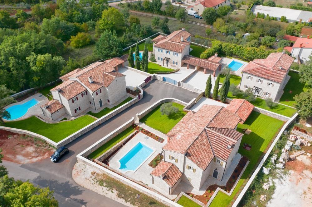 Villa in Tinjan, Croatia - picture 3