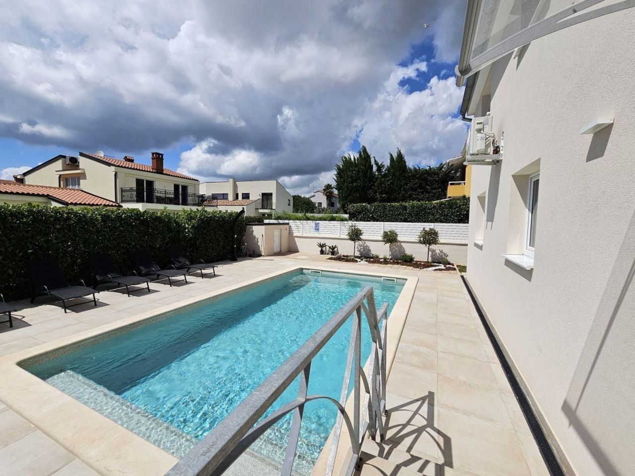 Villa en Pula, Croacia, 260 m² - imagen 3