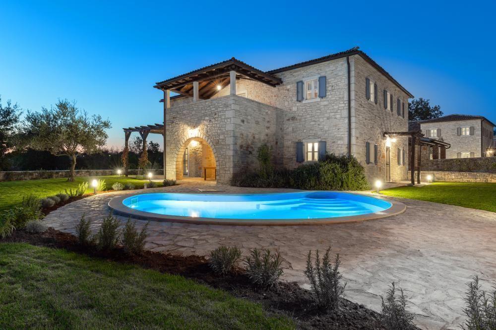 Villa in Tinjan, Croatia - picture 4