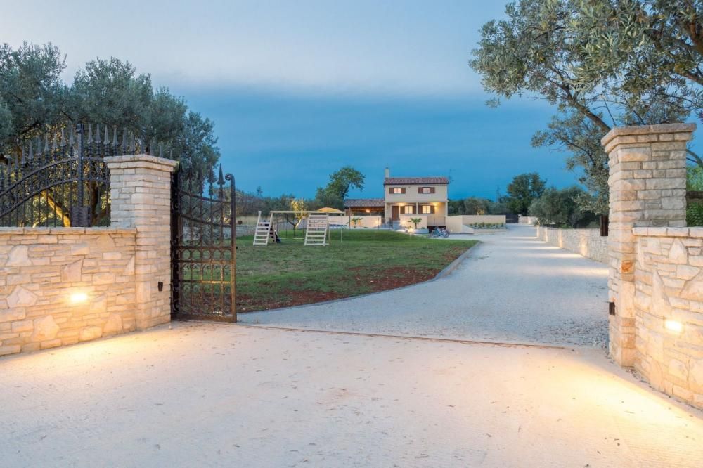 Villa à Fažana, Croatie, 180 m² - image 4