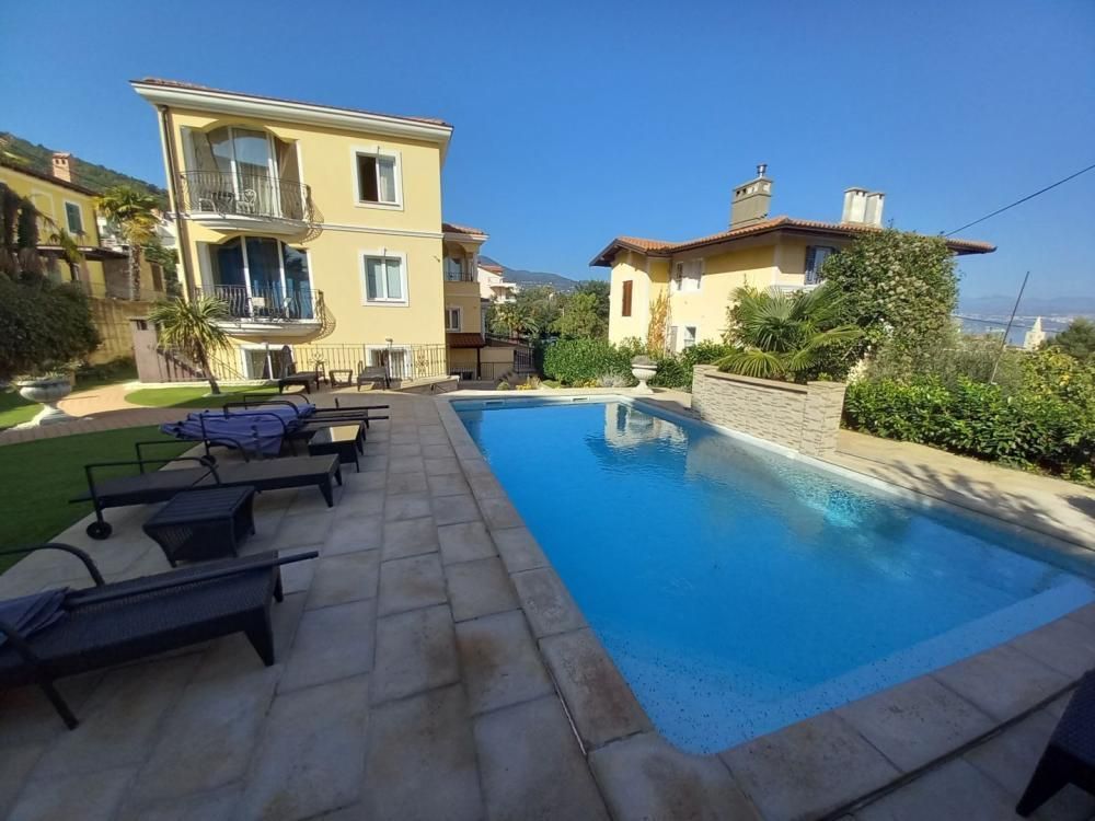Villa en Lovran, Croacia, 625 m² - imagen 4
