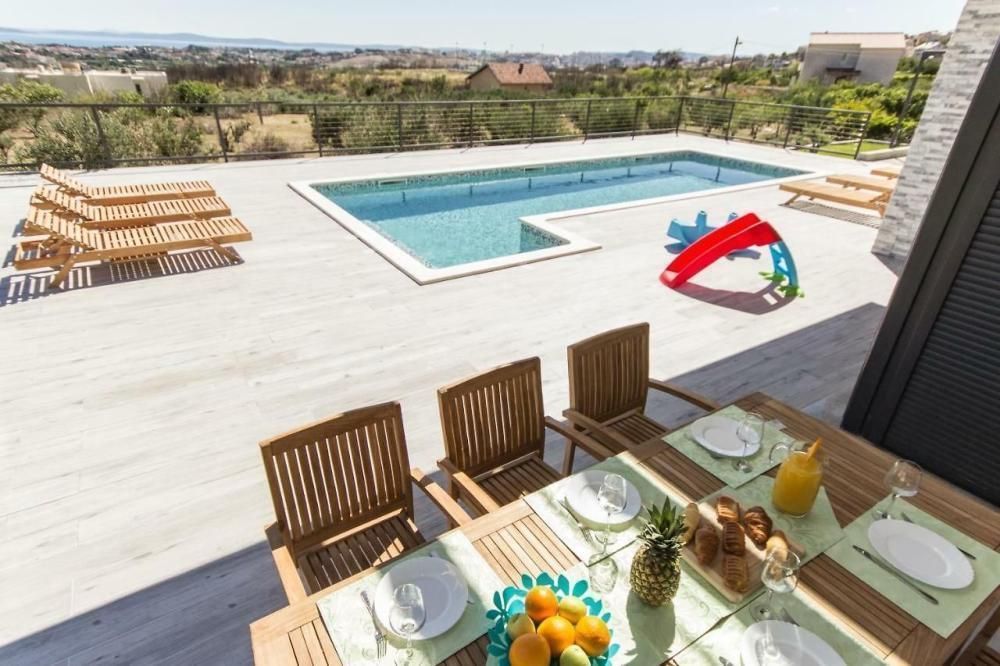 Villa in Split, Croatia, 240 m² - picture 4