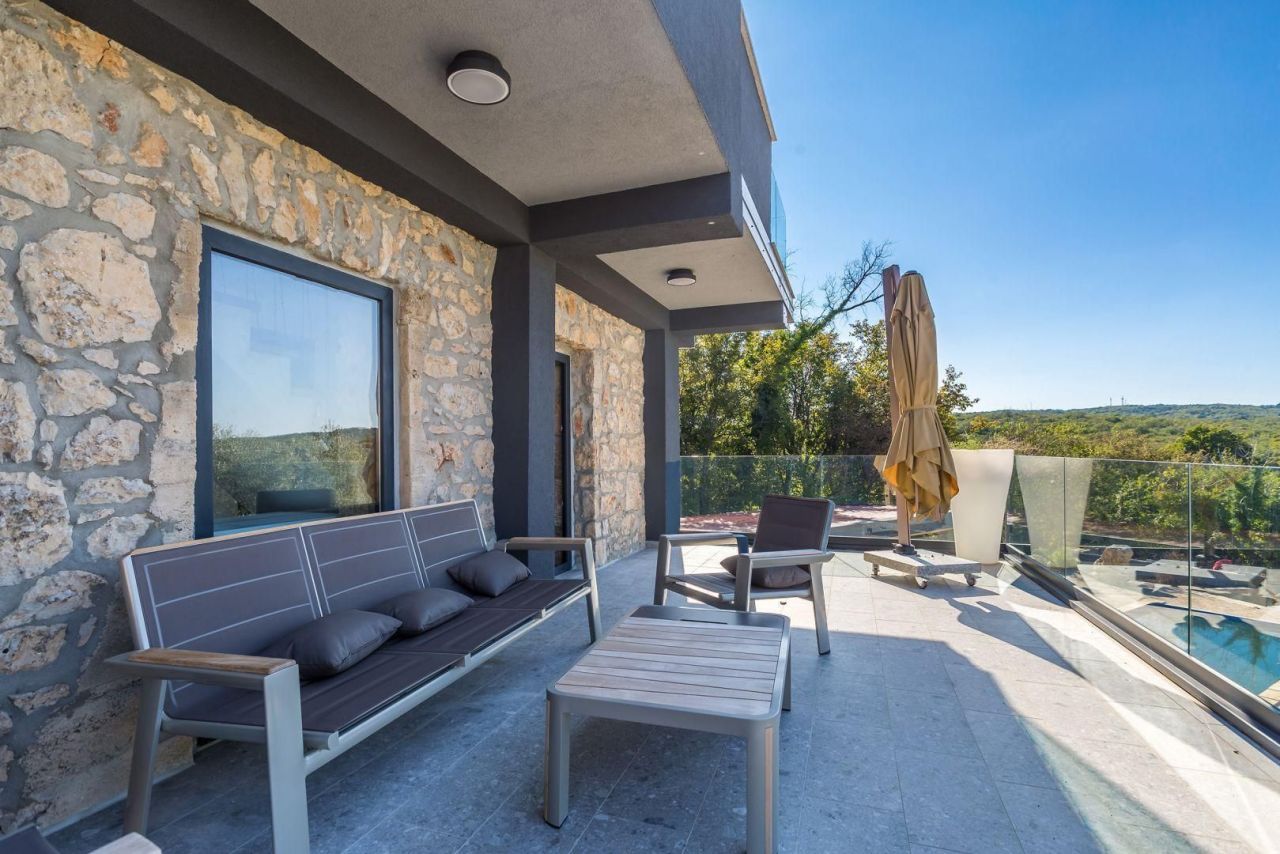 Villa Gostinjac, Dobrinj, Croacia, 254 m² - imagen 4