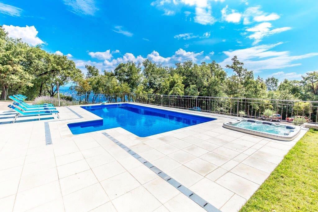 Villa à Opatija, Croatie, 200 m² - image 4