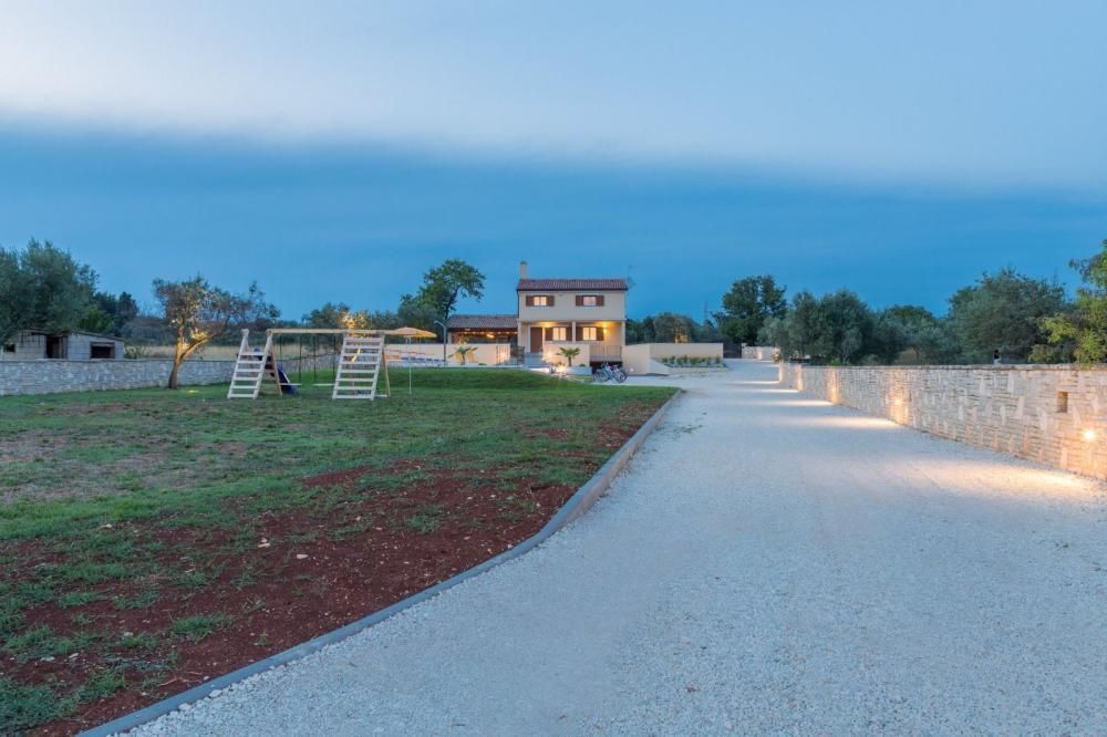 Villa à Fažana, Croatie, 180 m² - image 6