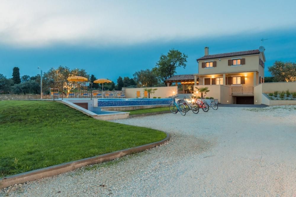 Villa à Fažana, Croatie, 180 m² - image 7