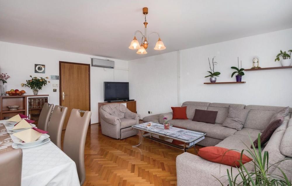 Villa in Pula, Croatia, 565 m² - picture 8