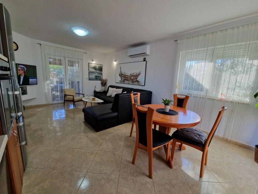 Villa a Pola, Croazia, 165 m² - foto 8