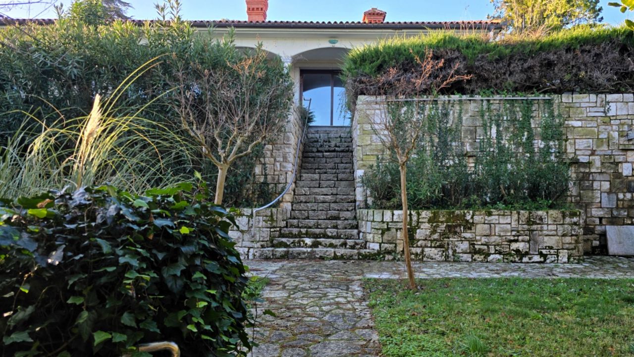 Villa in Umag, Croatia, 300 m² - picture 8