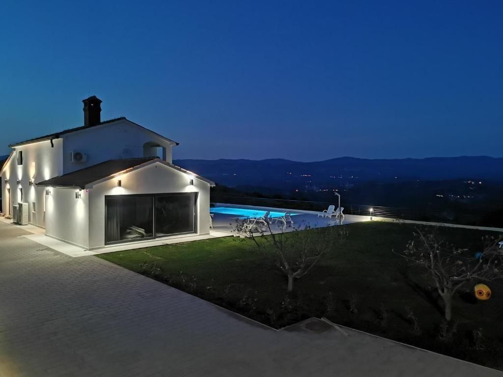 Villa en Buzet, Croacia, 200 m² - imagen 9