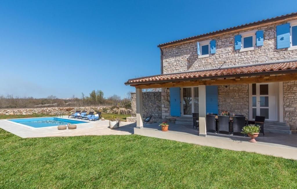 Villa Sveti Lovreč, Croatia, 359 m² - picture 9