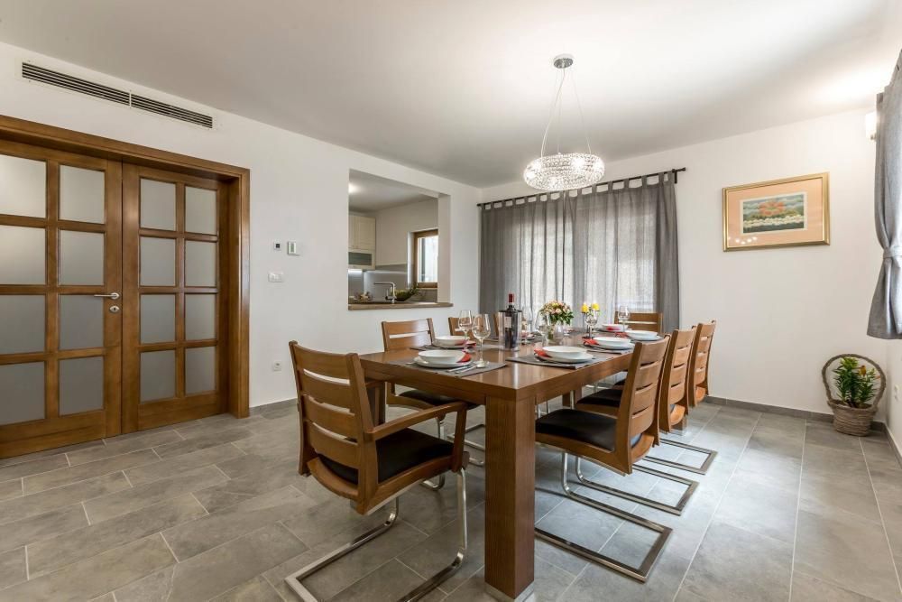 Villa en Omis, Croacia, 330 m² - imagen 10