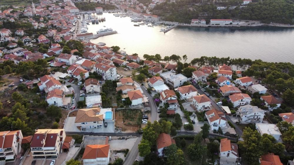 Villa Jelsa, Croacia, 230 m² - imagen 10