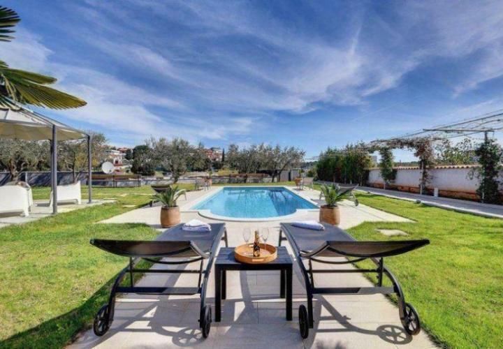 Villa à Pula, Croatie, 260 m² - image 11