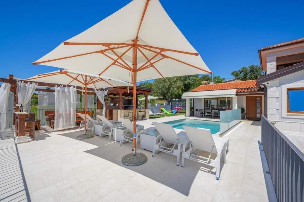 Villa à Brtonigla, Croatie, 203 m² - image 11