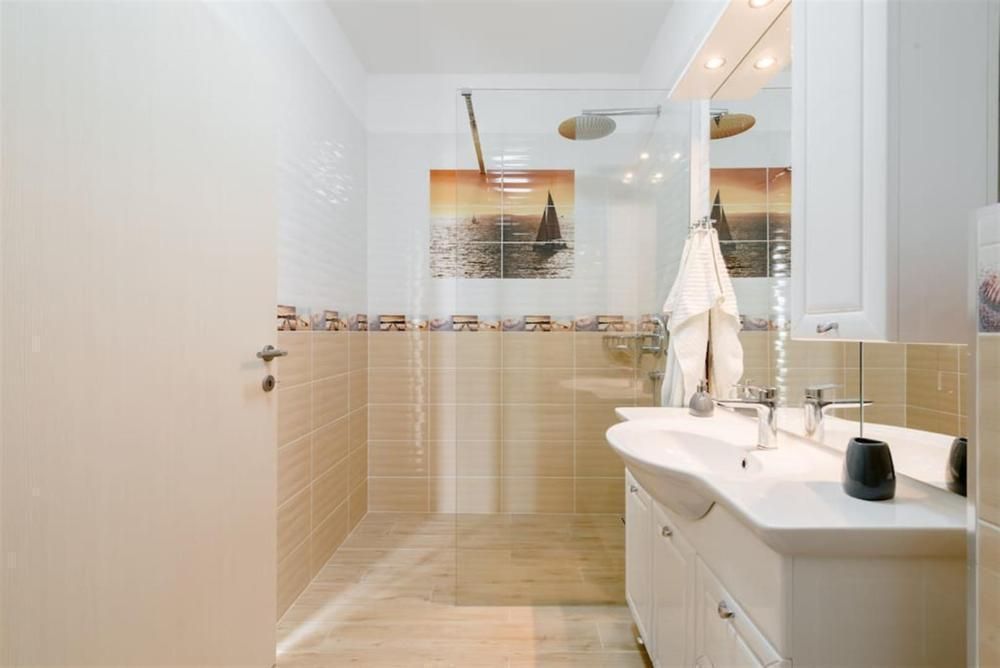 Villa su Ciovo, Croazia, 240 m² - foto 11