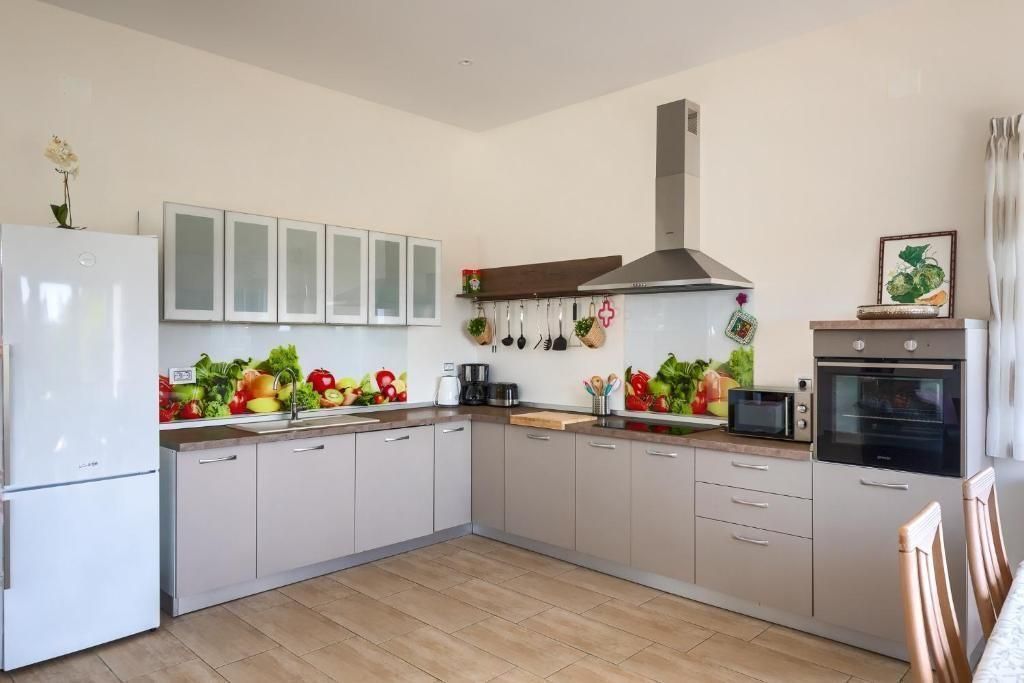 Villa in Buje, Croatia, 186 m² - picture 11