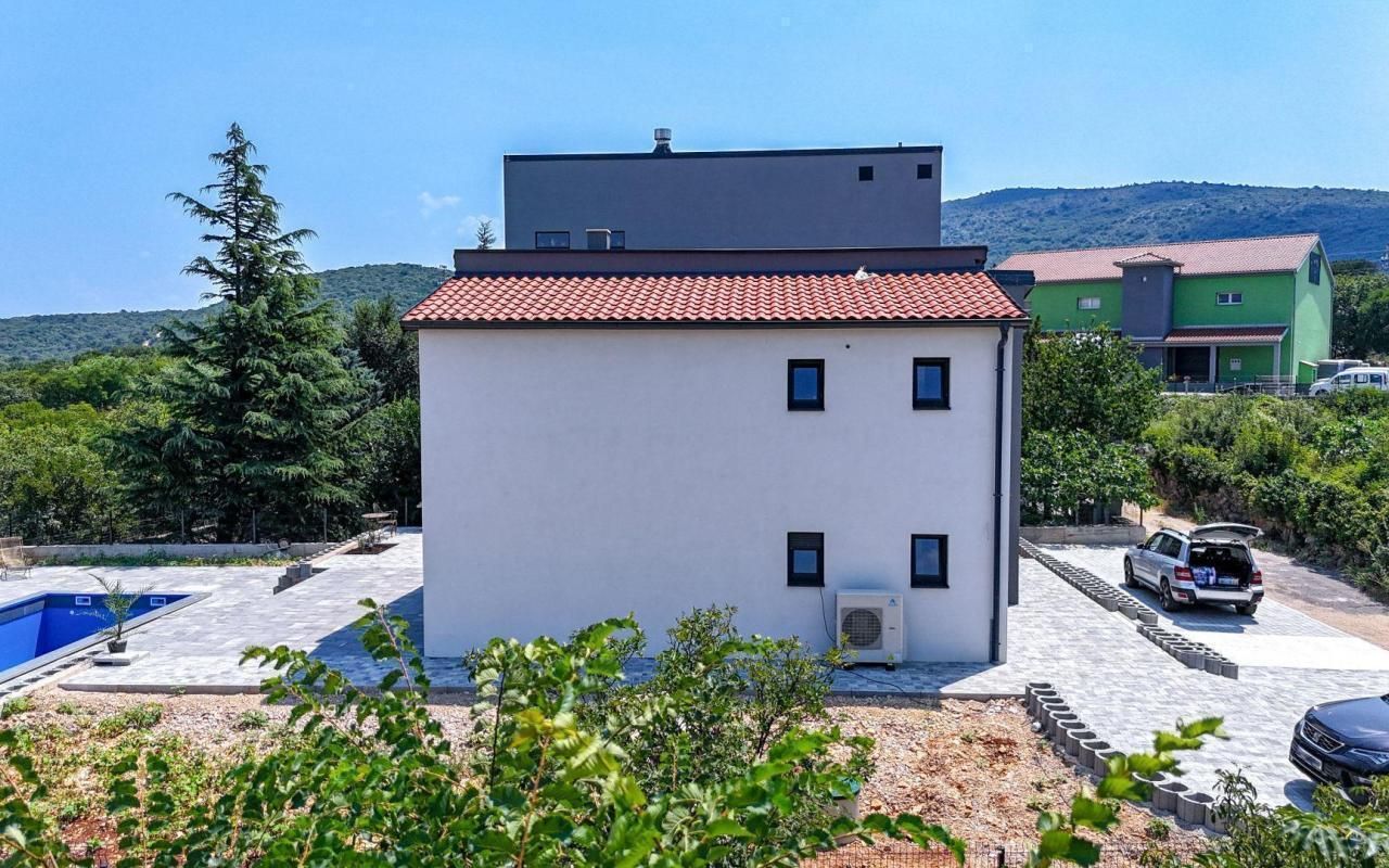 Villa in Vrbnik, Croatia, 125 m² - picture 12