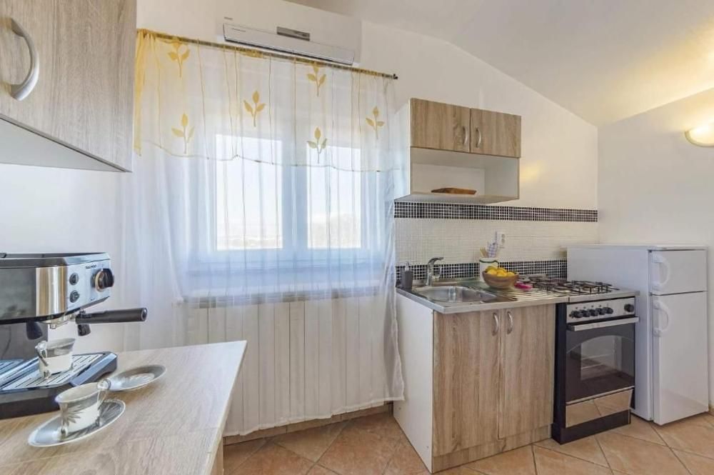 Hotel en Pula, Croacia, 360 m² - imagen 12