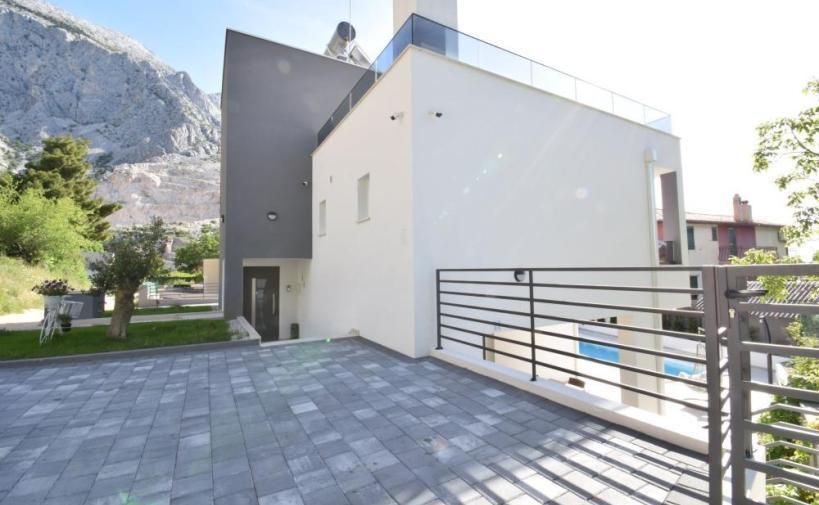 Villa in Baska Voda, Croatia, 254 m² - picture 12