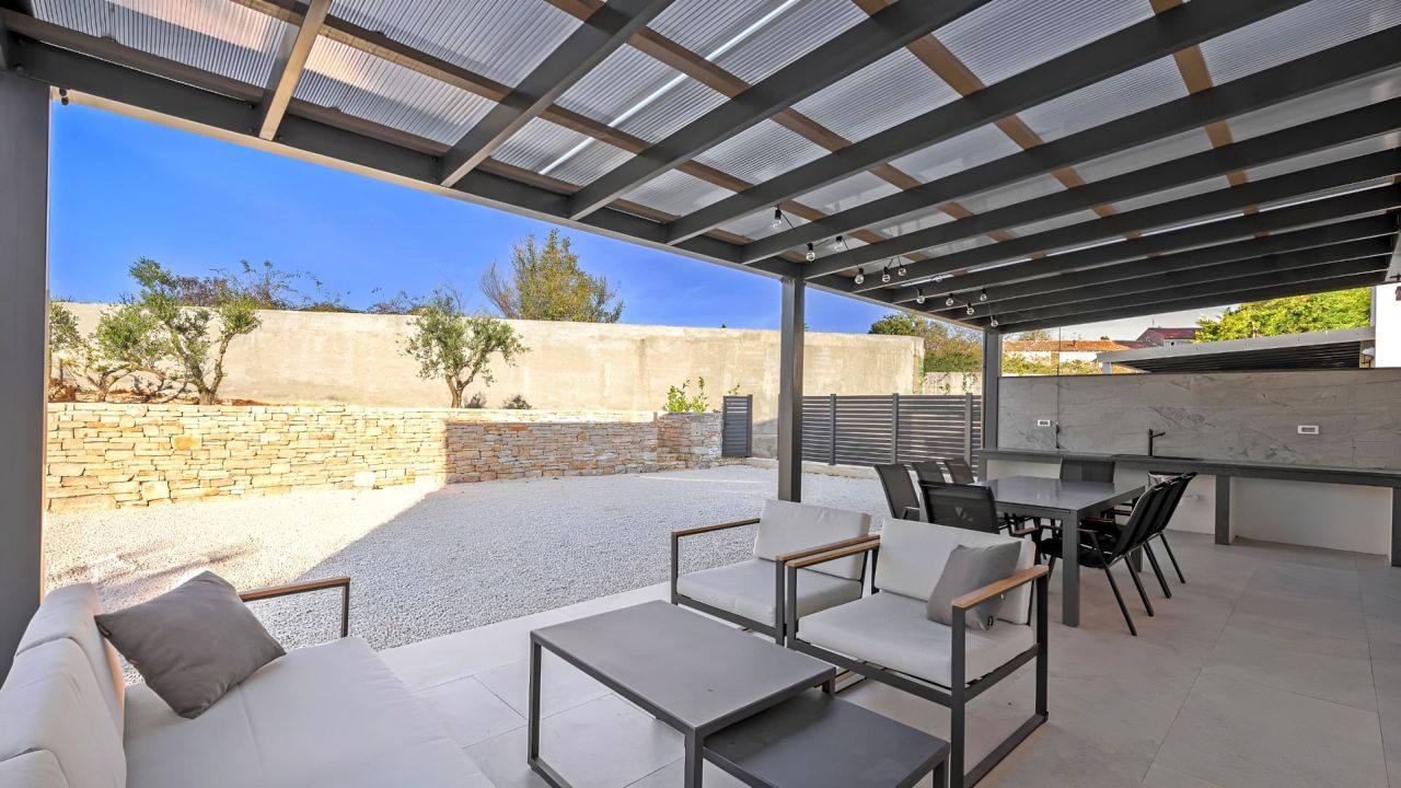 Villa in Svetvincenat, Croatia, 200 m² - picture 12