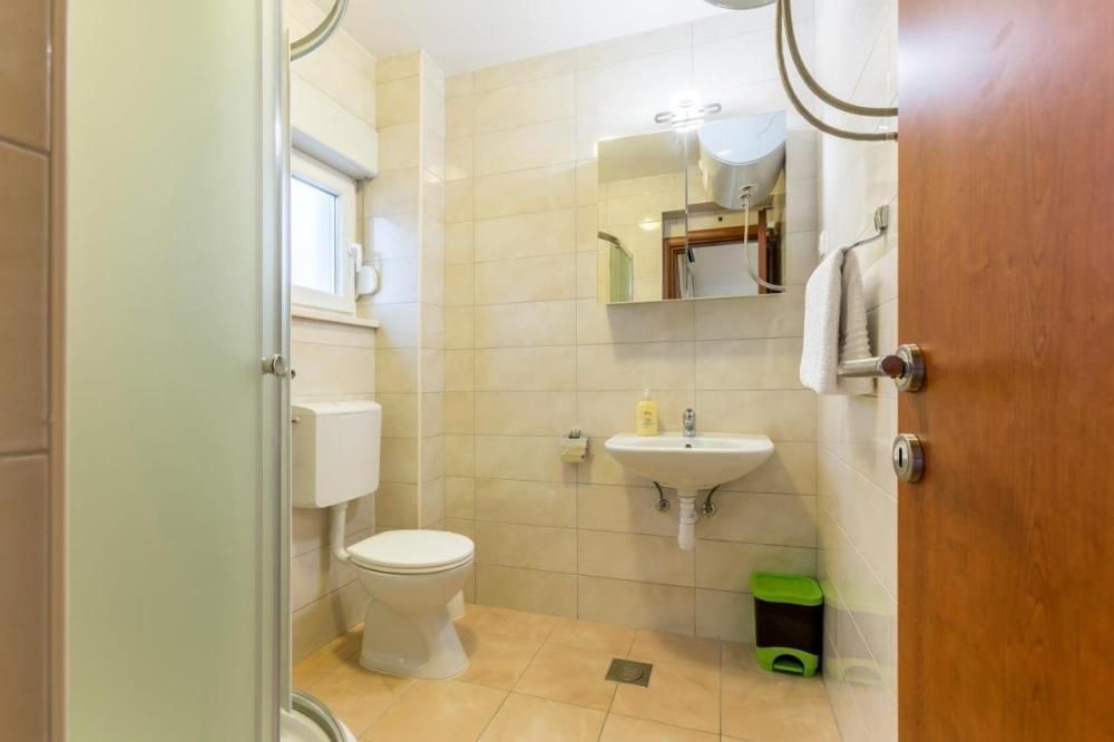 Hotel en Podstrana, Croacia, 468 m² - imagen 13