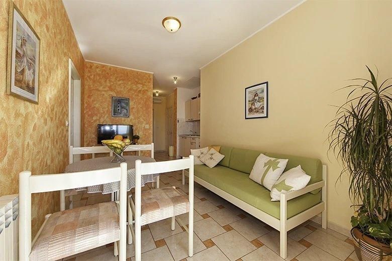 Hotel Tucepi, Croatia, 377 m² - picture 12