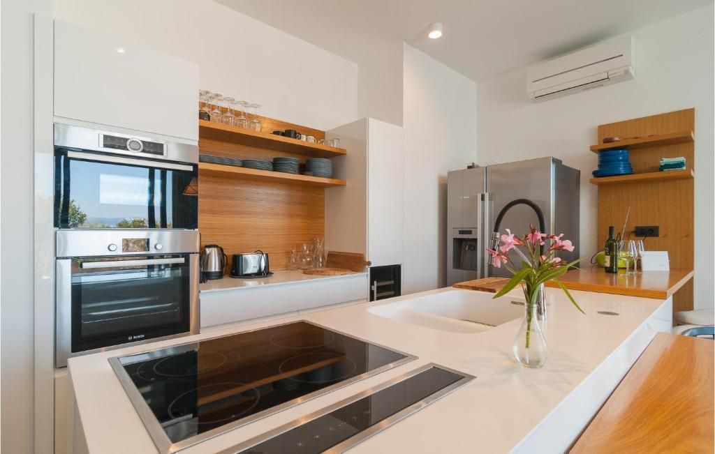 Villa on Brac, Croatia, 109 m² - picture 13