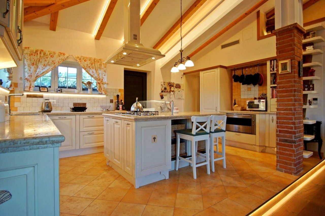 Villa Kanfanar, Croacia, 314 m² - imagen 13