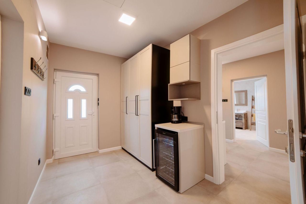 Villa Klimno, Dobrinj, Croazia, 220 m² - foto 13