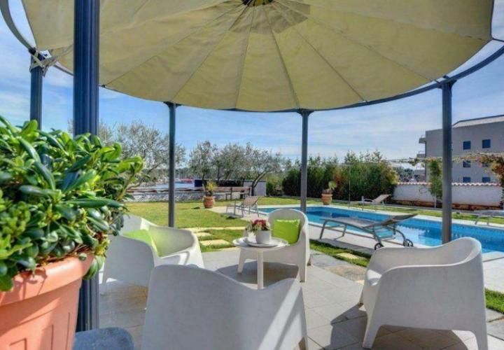 Villa à Pula, Croatie, 260 m² - image 14