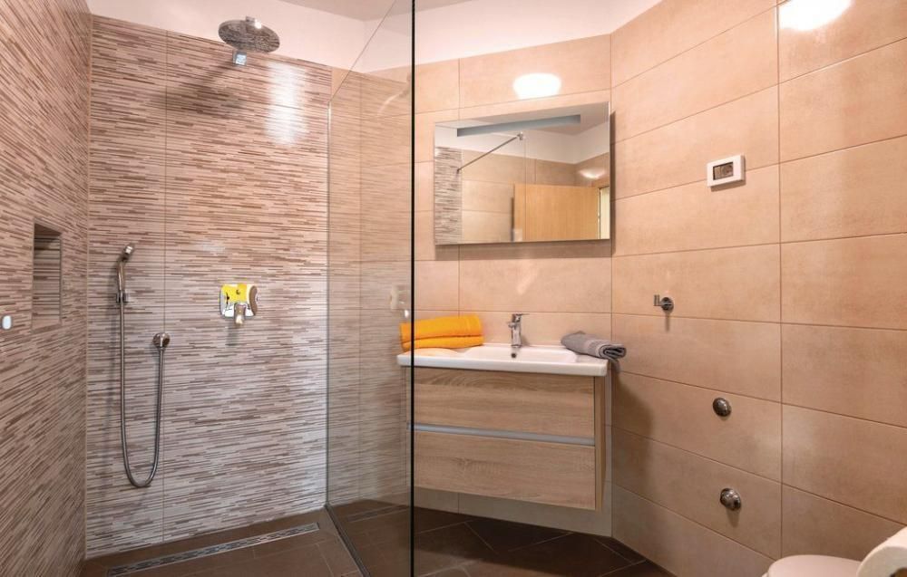 Villa in Pula, Croatia, 565 m² - picture 14