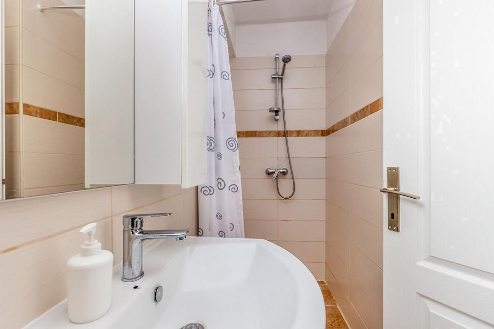 Villa in Malinska-Dubasnica, Croatia, 456 m² - picture 14