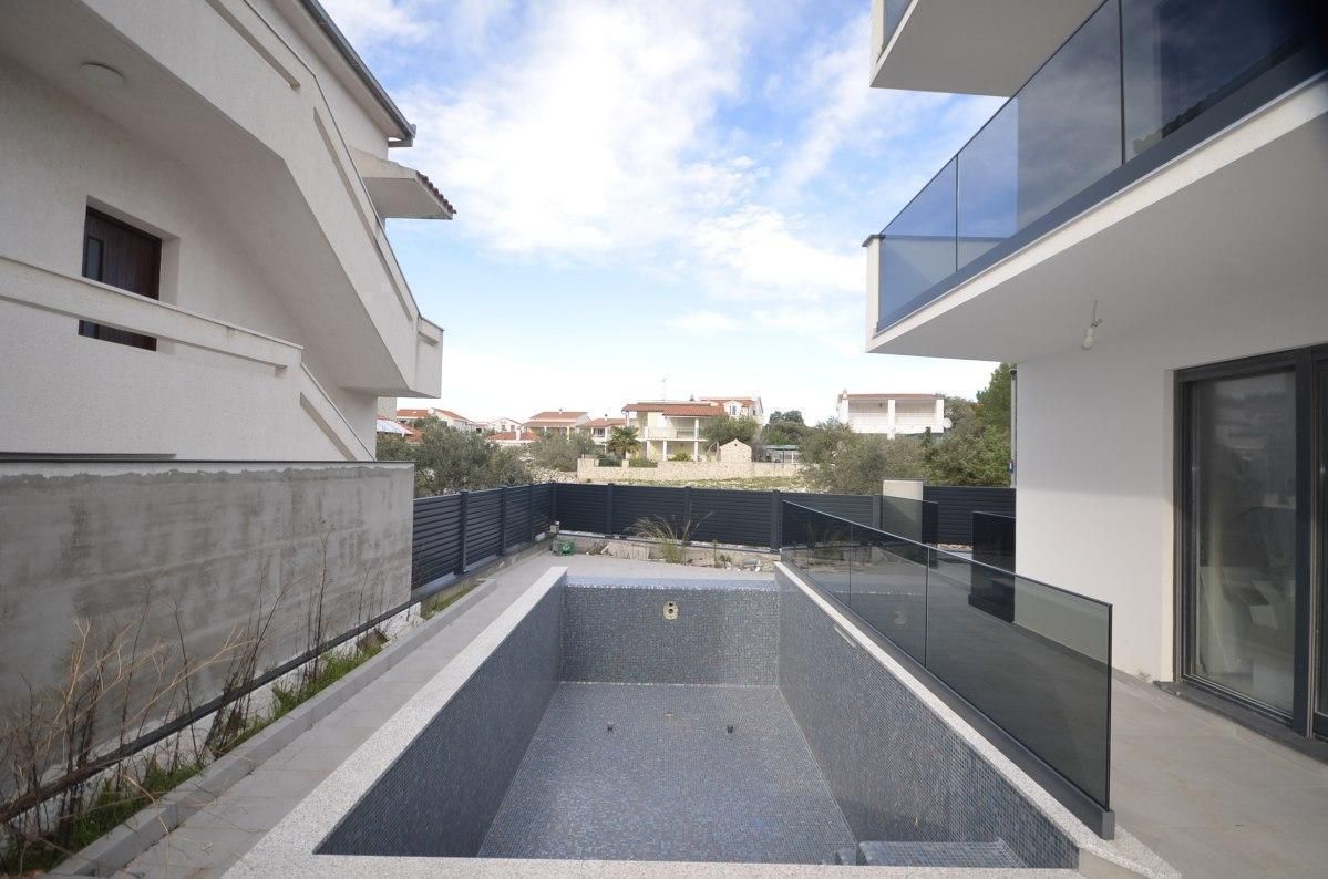 Villa à Rogoznica, Croatie, 280 m² - image 14