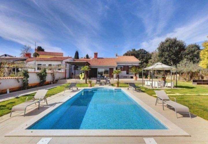 Villa à Pula, Croatie, 260 m² - image 15