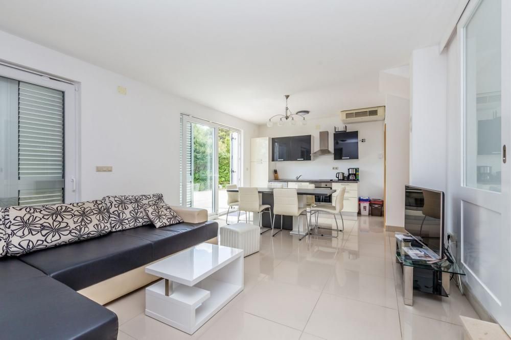 Villa on Krk, Croatia, 200 m² - picture 15