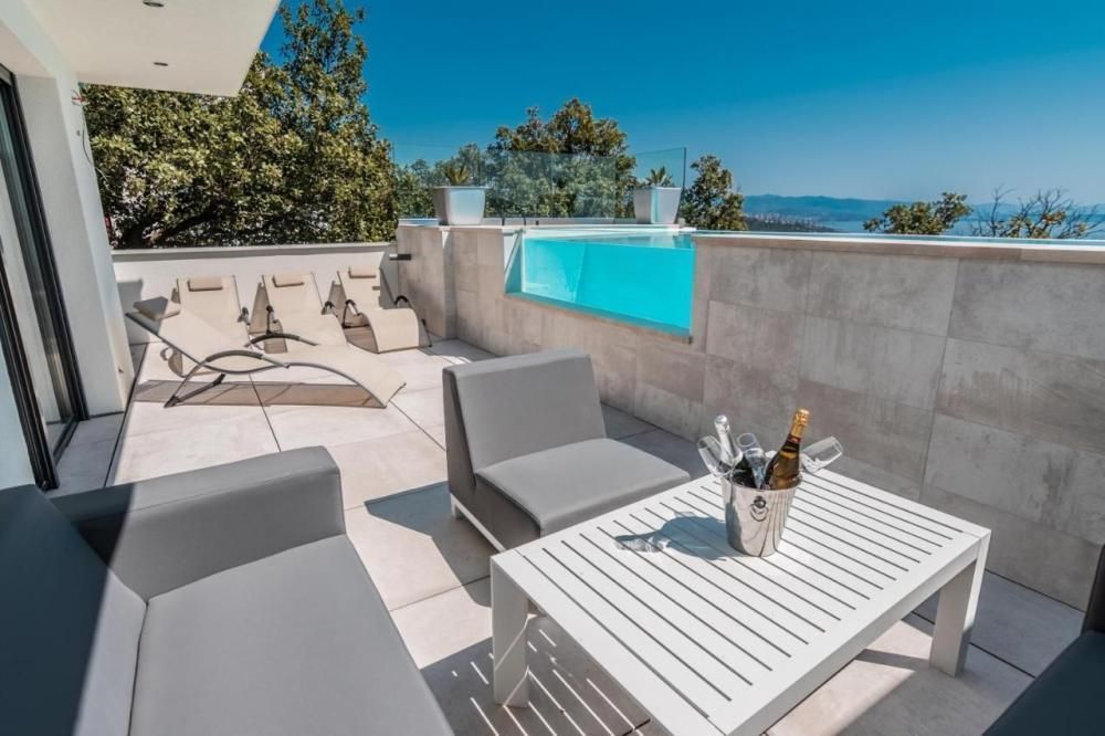 Villa a Opatija, Croazia, 500 m² - foto 14