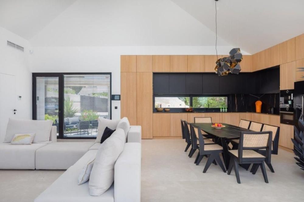 Villa on Brac, Croatia, 250 m² - picture 15